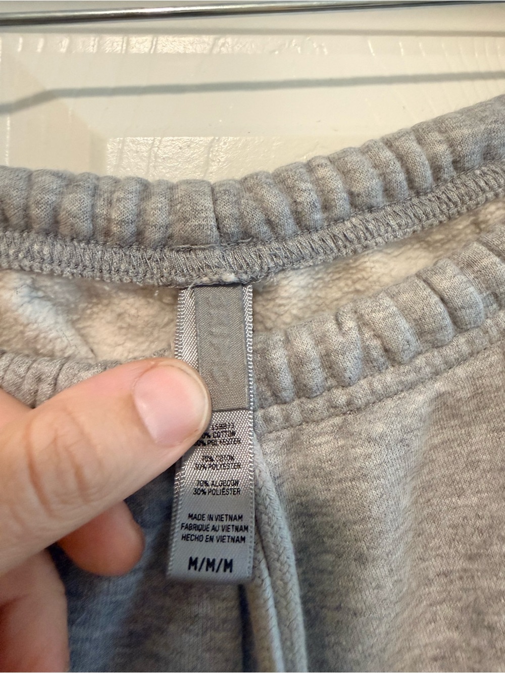 SKIMS Gray Relaxed Fleece Joggers with Drawstring - Picture 3 of 5